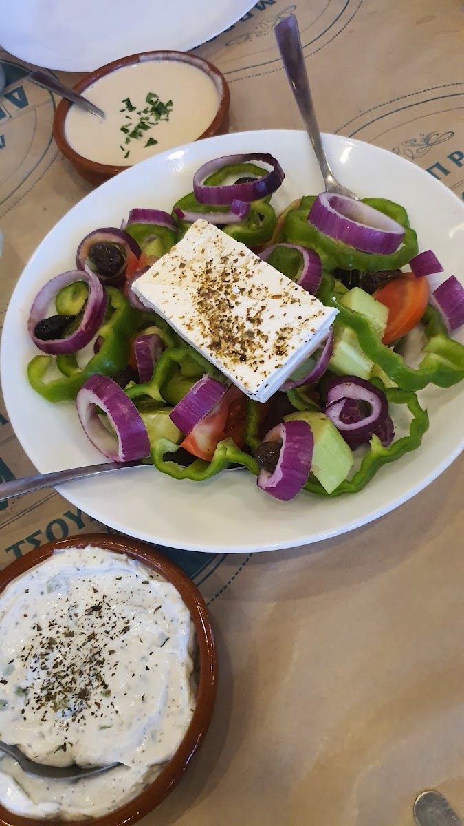 Dia Chiros Lambros & Tsouloupas Δια Χοιρός Λάμπρος & Τσουλούπας Photos 2